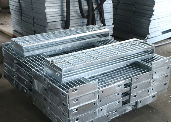 도시 경영을 위한 계단 걸음을 문지르는 40x5mm 톱니 모양 바