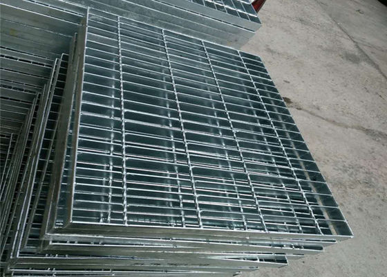 박 씨는 30X100mm 경량읜 임팩트 저항을 문지르는 좁은 통로 금속을 배수합니다
