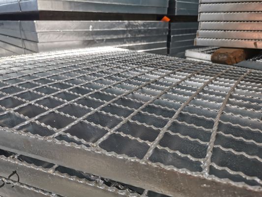 Square Port Non Skid Steel Grate Stair Treads 40mm For Sanitation Engineering