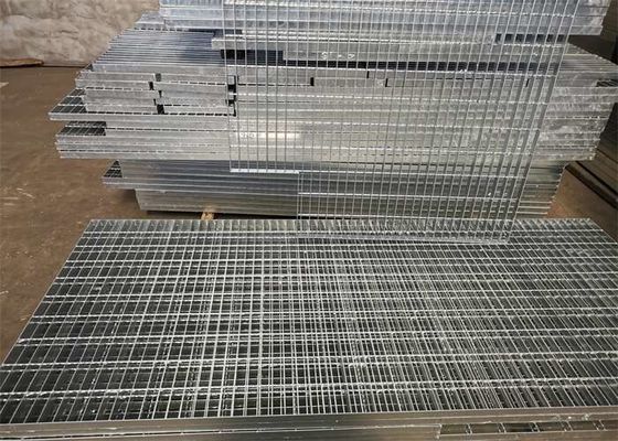 고온 침지 아연도강 차도는 25*3mm 주문 제작 모양을 문질러 비빕니다